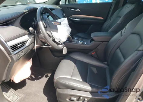 2022 Cadillac Xt4 Fwd Premium Luxury z USA, uszkodzony, nr VIN 1GYFZCR4XNF113203